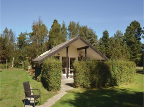 Two-Bedroom Holiday home Væggerløse with a Fireplace 05